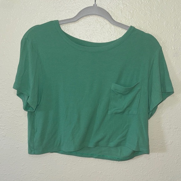 American Eagle Outfitters Tops - American Eagle Outfitters Green Cropped Pocket Tee